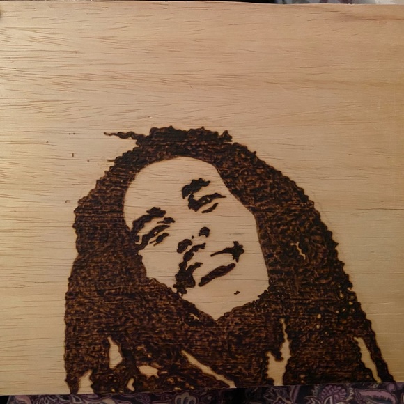 Wood burned picture of Bob Marley - Picture 2 of 13